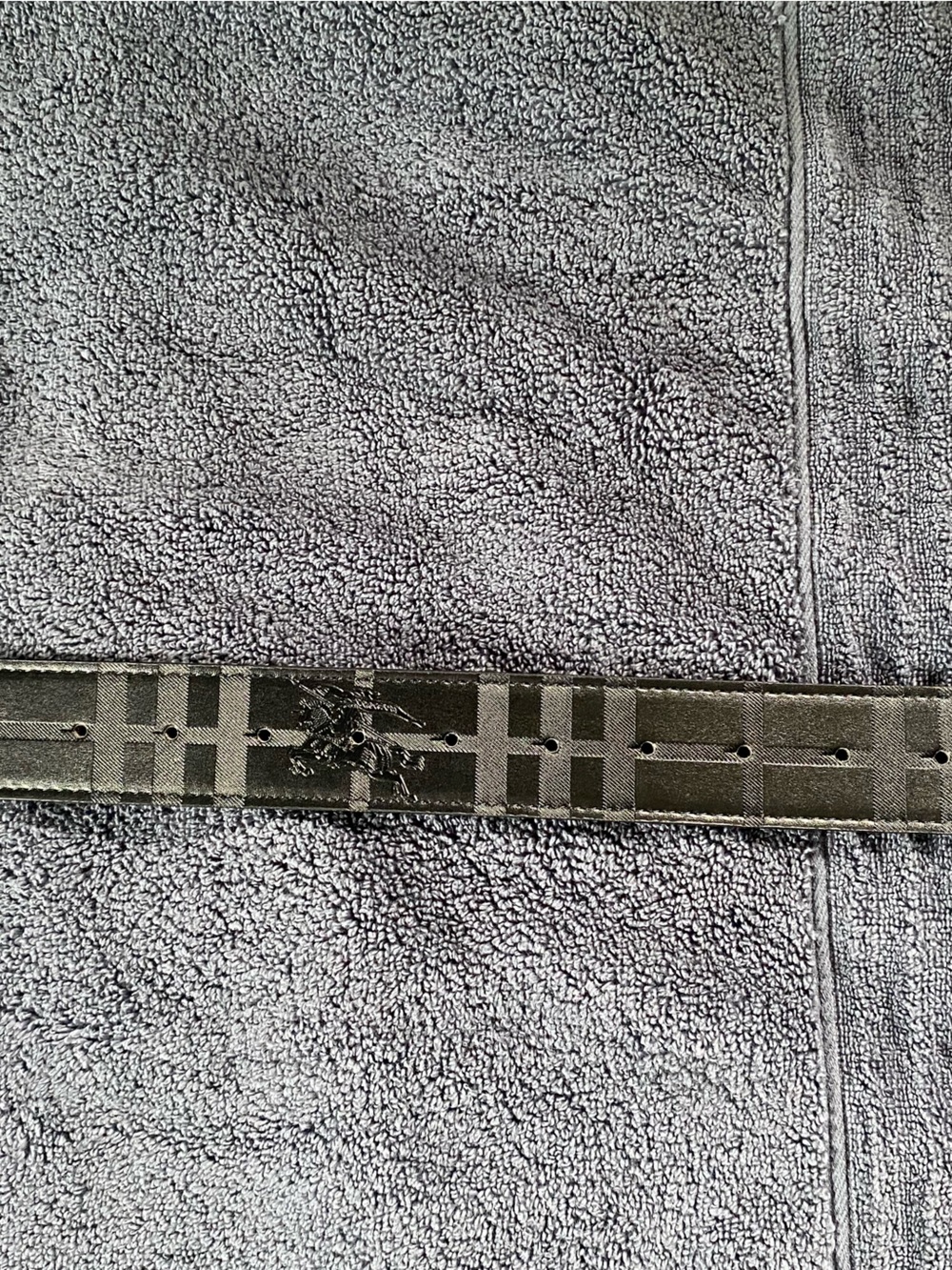 Gold “TB” Buckle on Reversible Burberry Belt - Picture 8 of 9